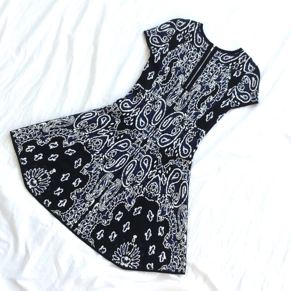 Etcetera Fit & Flare V- Neck Knit Dress, Sz S. - Picture 2 of 8